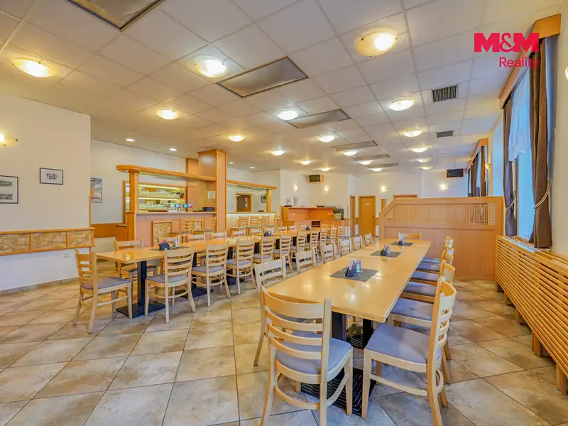 Prodej ubytovacího zařízení 879 m², Liblín – náhled fotky 2
