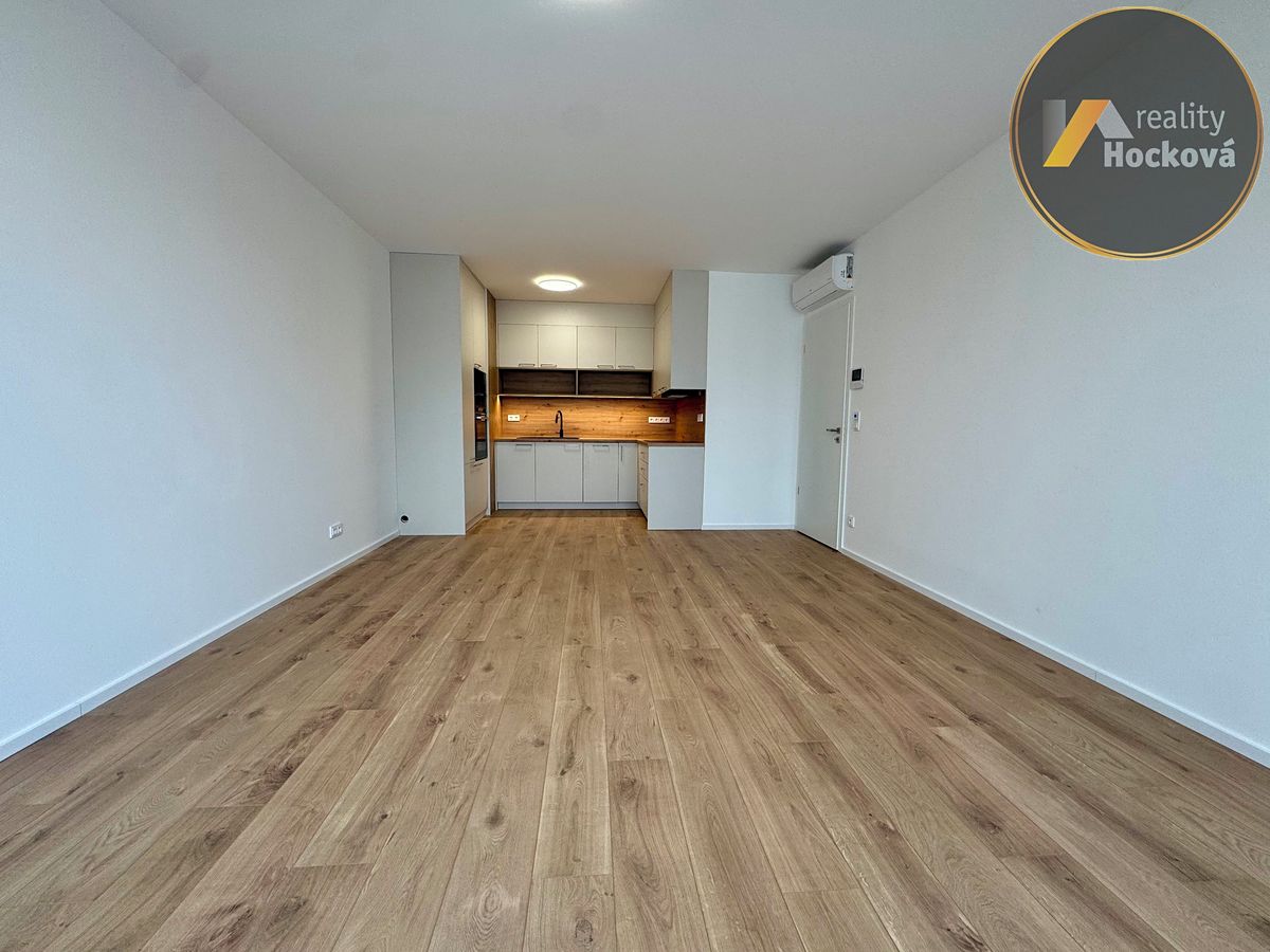 Pronájem bytu 2+kk 59 m² – fotografie 4