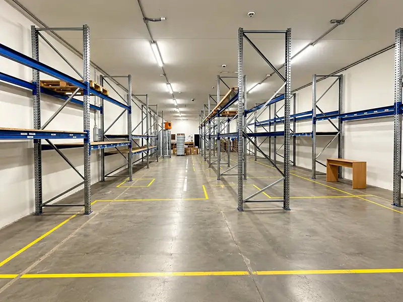 Pronájem výrobní haly, prostoru 735 m², Nymburk – náhled fotky 3