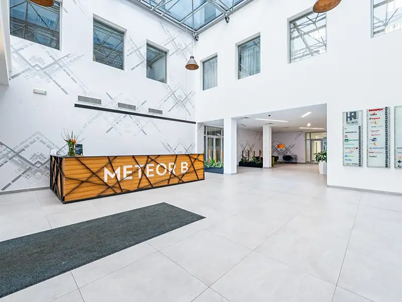 Pronájem kanceláře 194 m², Praha – náhled fotky 2