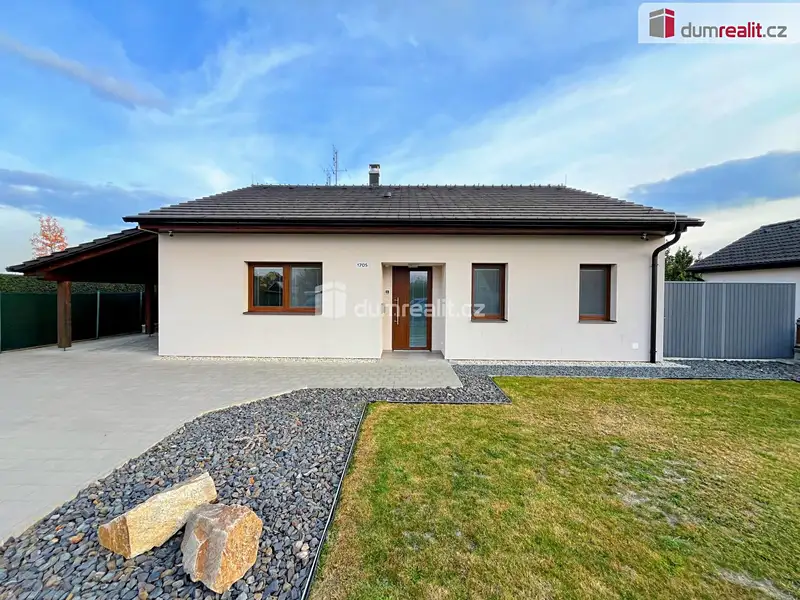Prodej rodinného domu 100 m², pozemek 491 m², Kunovice – náhled fotky 1