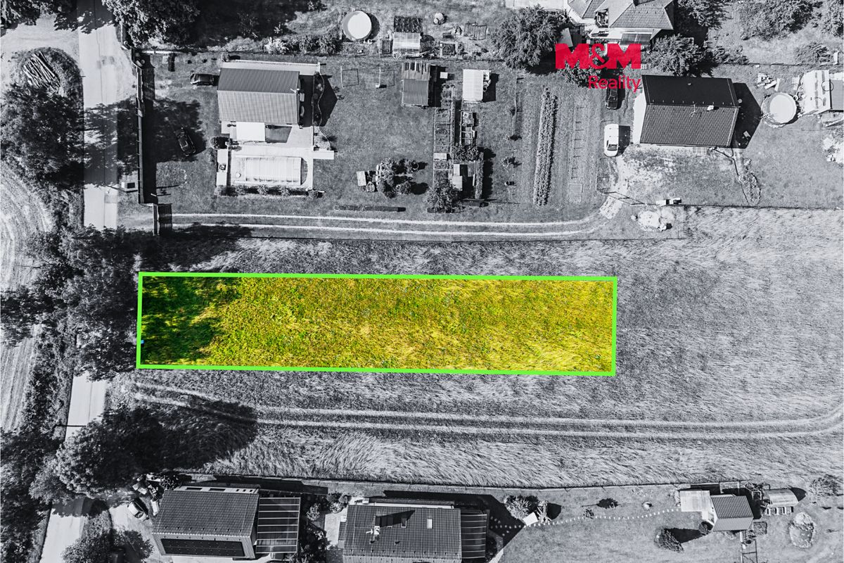 Prodej stavebního pozemku 1100 m², Hrusice – fotka 1 z 3