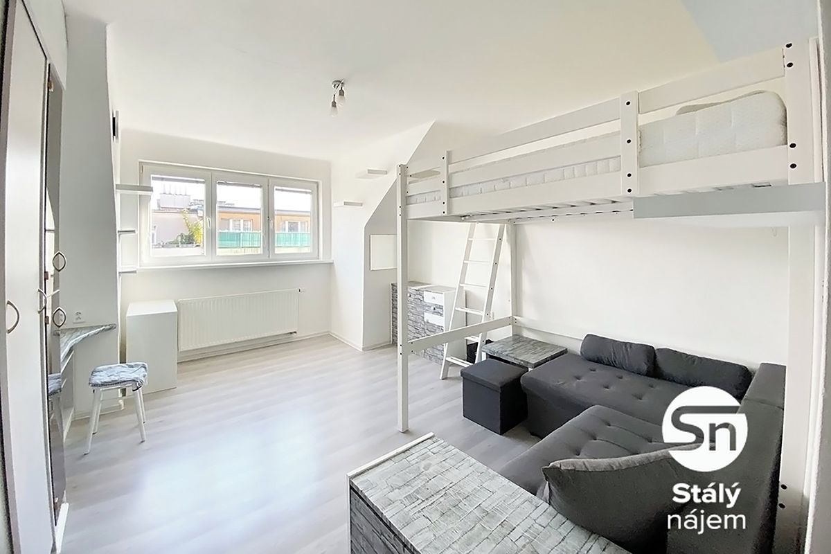 Pronájem bytu 1+kk 32 m²