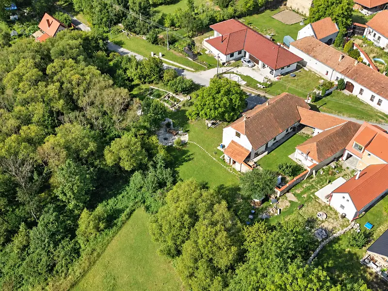 Prodej ubytovacího zařízení 185 m², Kamenný Újezd – náhled fotky 3
