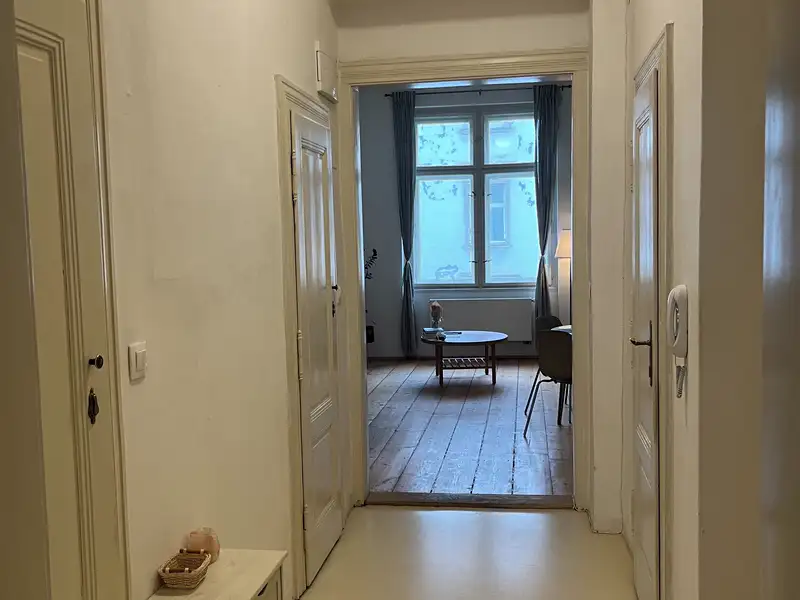 Pronájem bytu 2+kk 45 m², Praha – náhled fotky 3