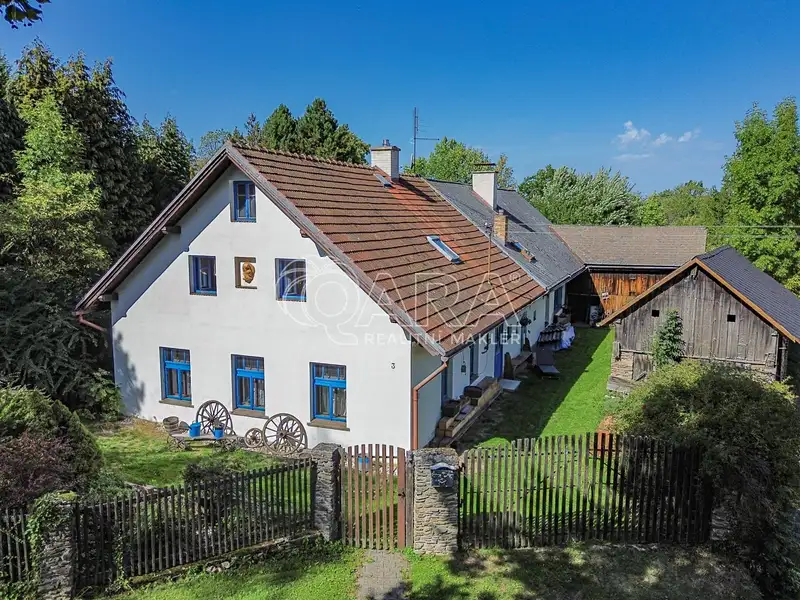 Prodej vícegeneračního domu 280 m², pozemek 2412 m², Velhartice – náhled fotky 1