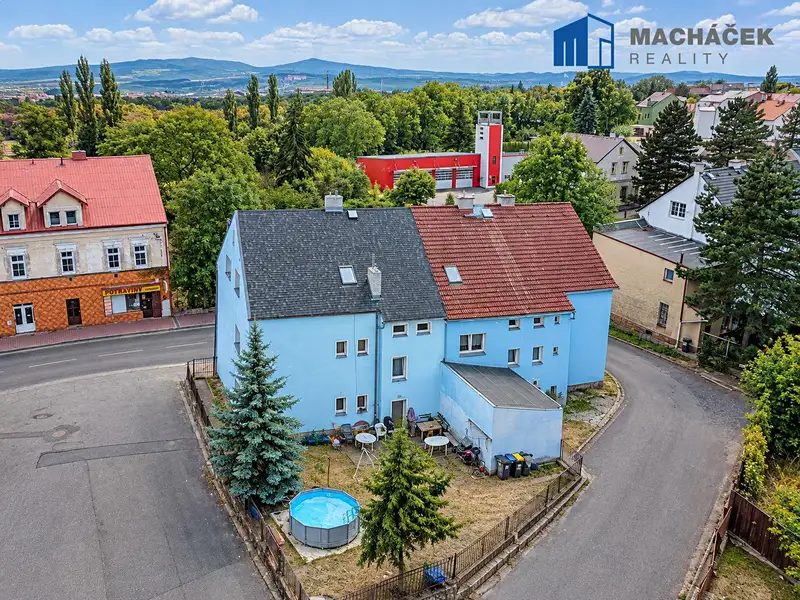 Prodej činžovního domu 221 m², Dubí – náhled fotky 1