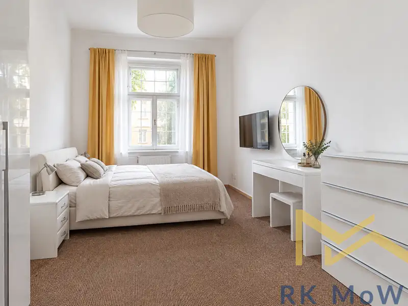 Pronájem bytu 3+1 103 m², Praha – náhled fotky 2