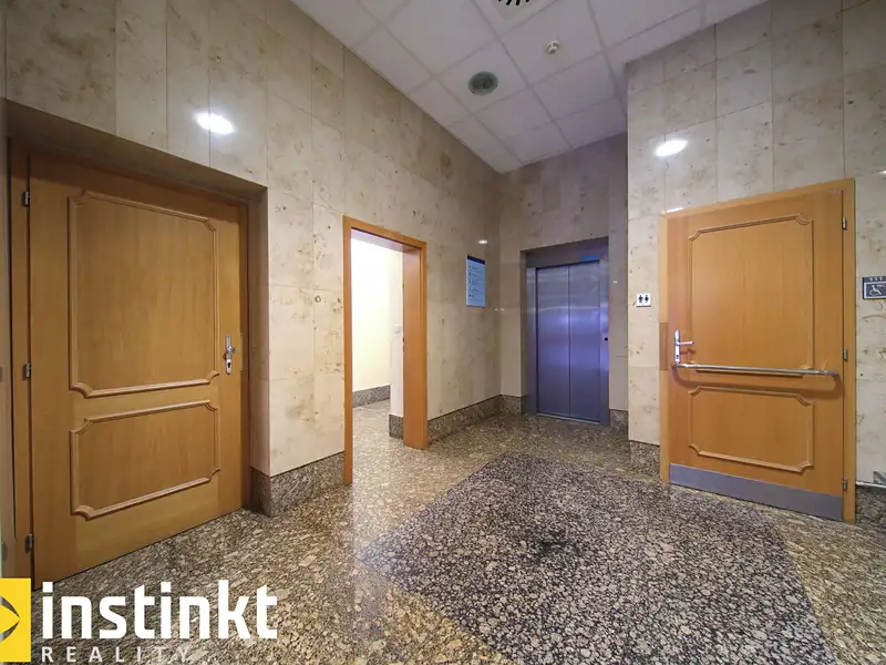 Pronájem kanceláře 120 m², Plzeň – náhled fotky 3