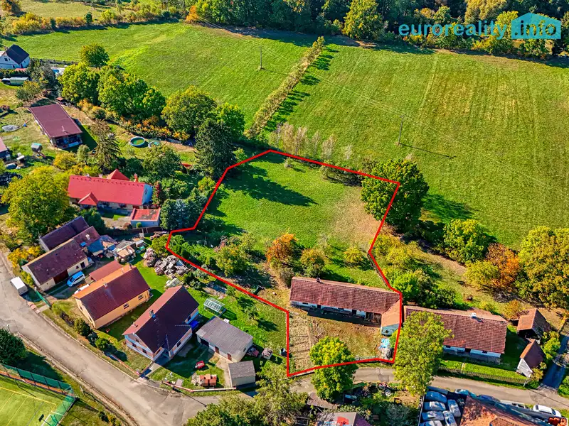Prodej stavebního pozemku 3282 m², Chocenice – náhled fotky 2