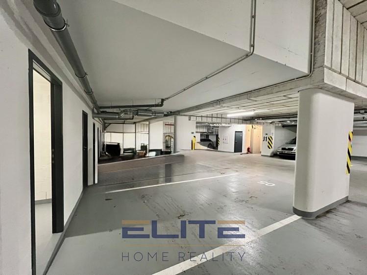 Pronájem bytu 3+kk, 106 m² (30 z 31)