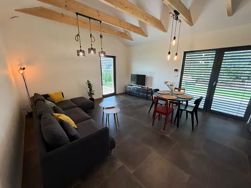 Pronájem rodinného domu 110 m², pozemek 300 m², Karlovy Vary – náhled fotky 3