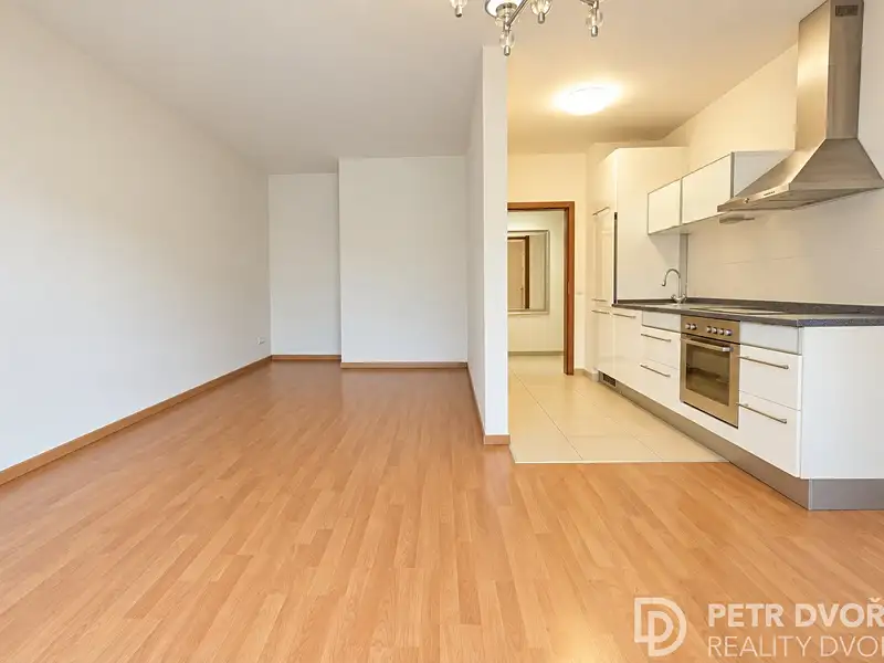 Prodej bytu 1+kk 36 m², Praha – náhled fotky 3