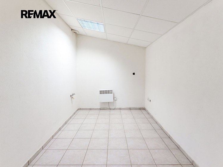 Pronájem komerčního prostoru, 338 m² (24 z 24)