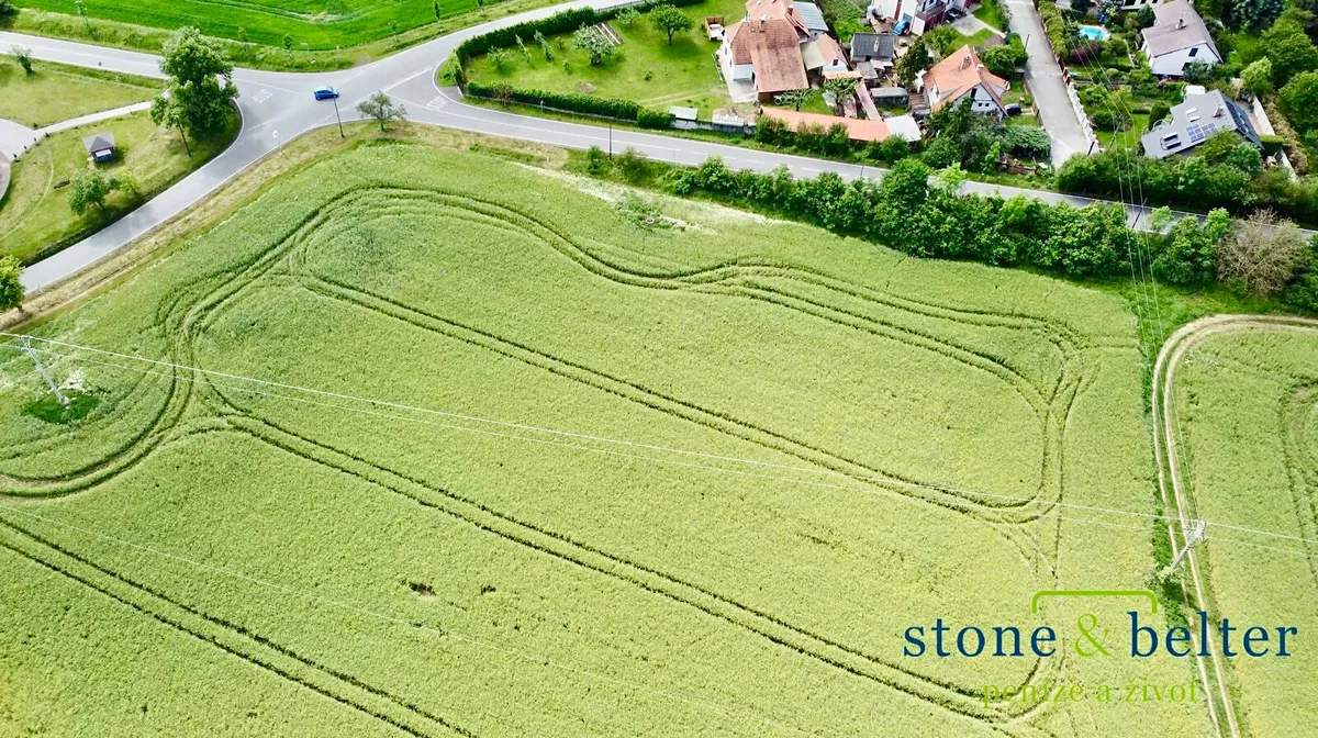 Prodej pole 4240 m²