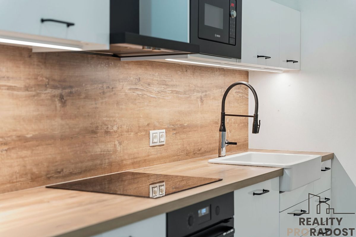 Pronájem bytu 3+1 75 m² – fotografie 2