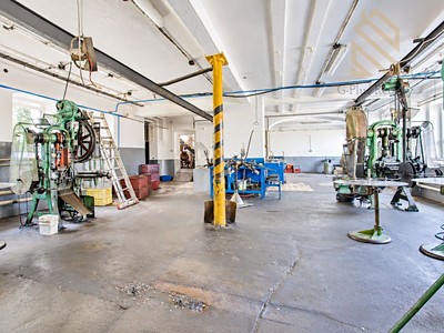 Комерційне приміщення на продаж, 4 560 м² (2 з 18)