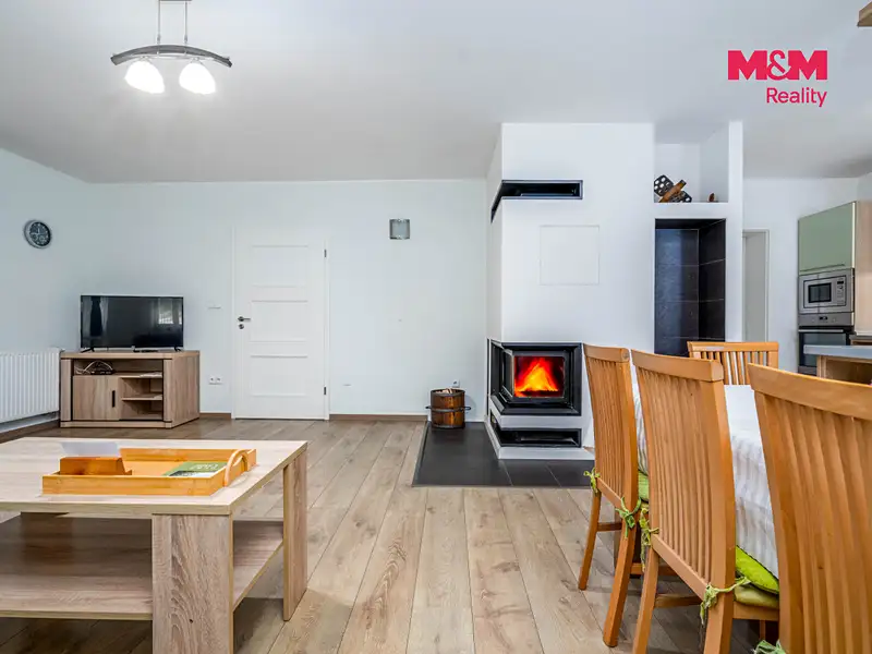 Prodej rodinného domu 325 m², pozemek 7915 m², Dubá – náhled fotky 3
