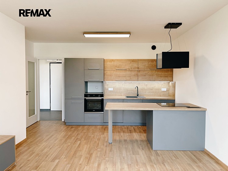 Pronájem bytu 2+kk, 55 m² (1 z 20)