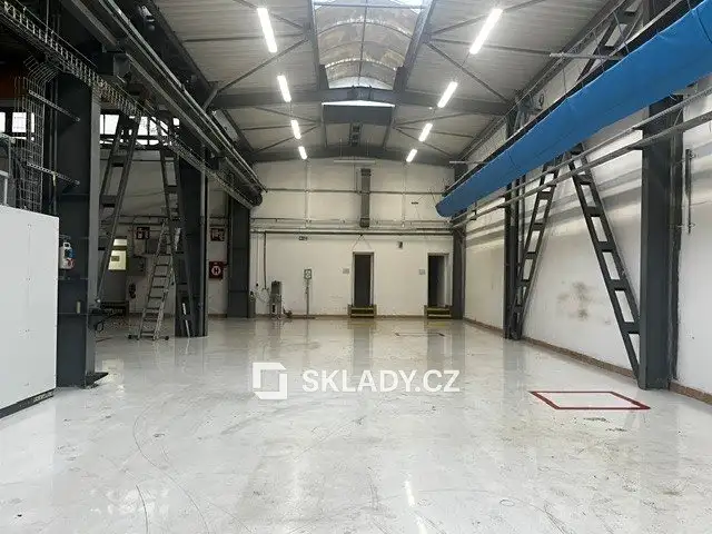 Pronájem skladového prostoru 1000 m², Ivančice – náhled fotky 3