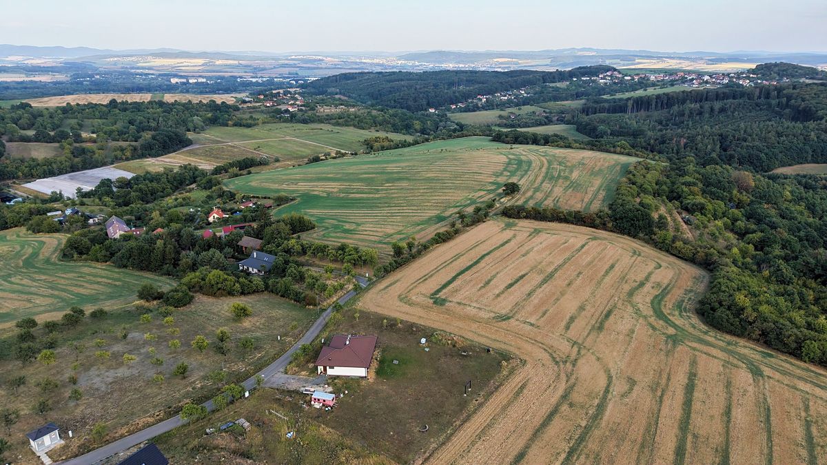 Prodej stavebního pozemku 1225 m², Nová Dědina – fotka 1 z 3
