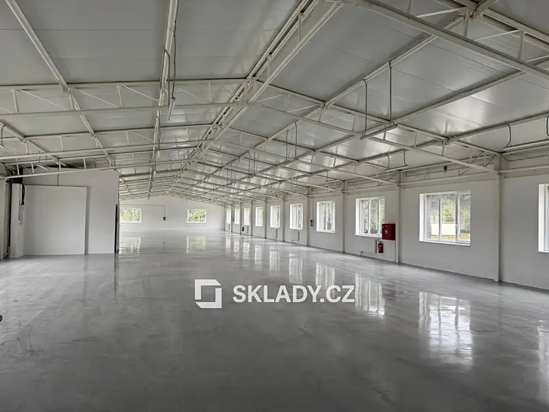 Pronájem skladového prostoru 1550 m², Ostrov – náhled fotky 3