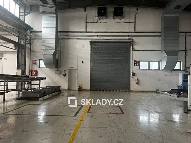Комерційне приміщення в оренду, 1 000 м² (1 з 17)