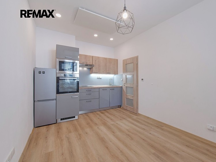 Gewerbefläche zum Kauf, 64 m² (2 von 8)
