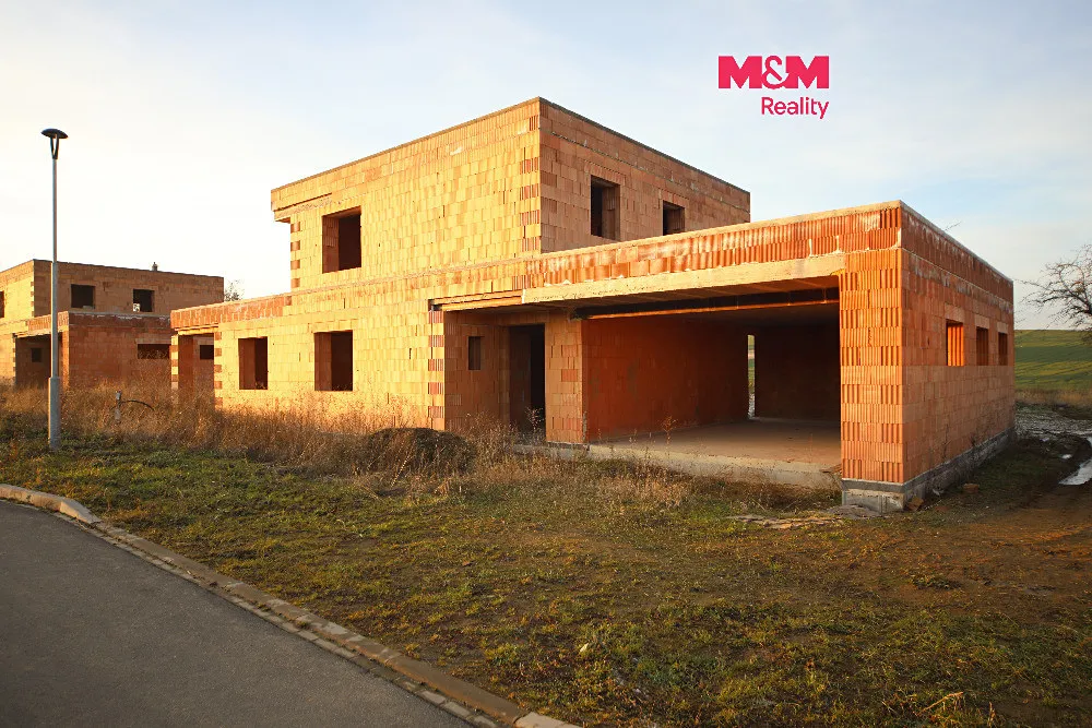 Prodej rodinného domu 233 m², pozemek 732 m²
