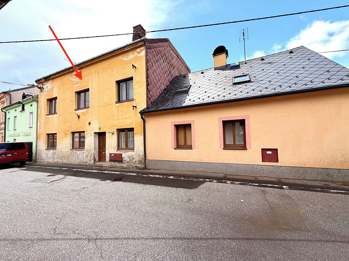 Prodej rodinného domu 200 m², pozemek 238 m², Tachov – fotka 1 z 3