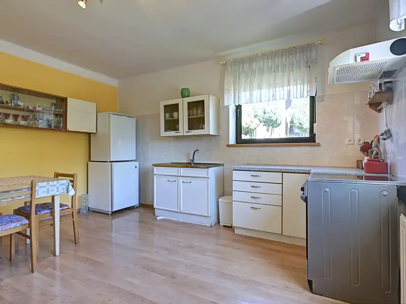 Prodej rodinného domu 203 m², pozemek 1246 m², Horní Branná – náhled fotky 2