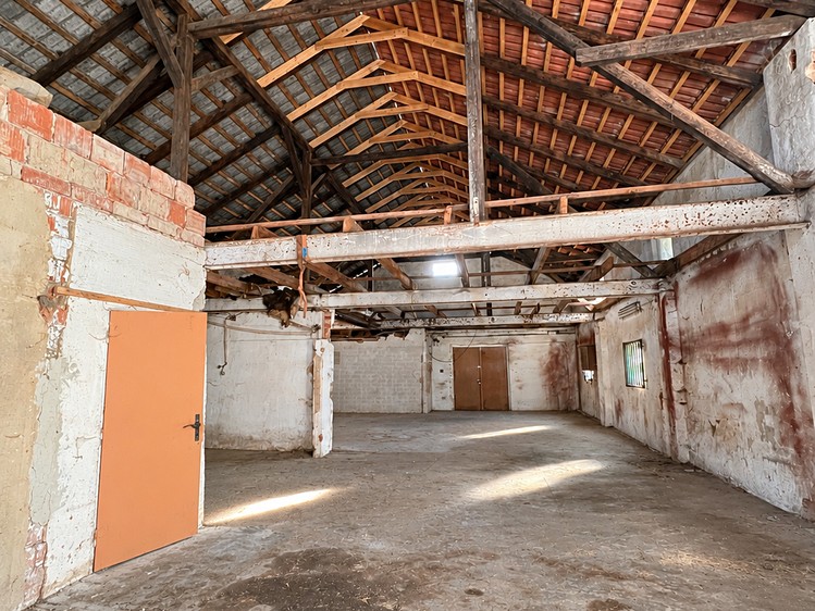 Gewerbefläche zum Kauf, 700 m² (6 von 10)