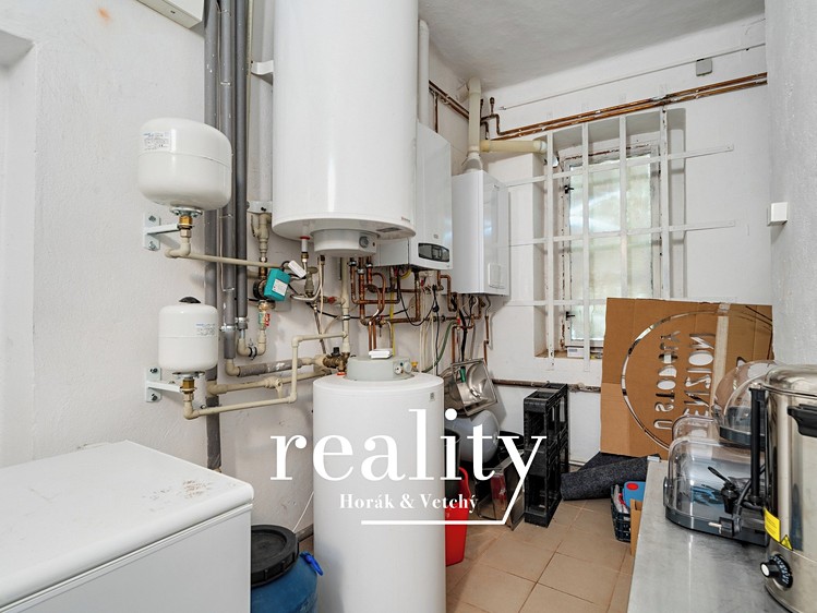 Prodej komerčního prostoru, 564 m² (25 z 55)