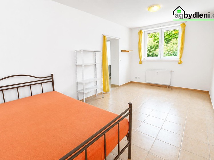 Комерційне приміщення на продаж, 28 м² (1 з 13)