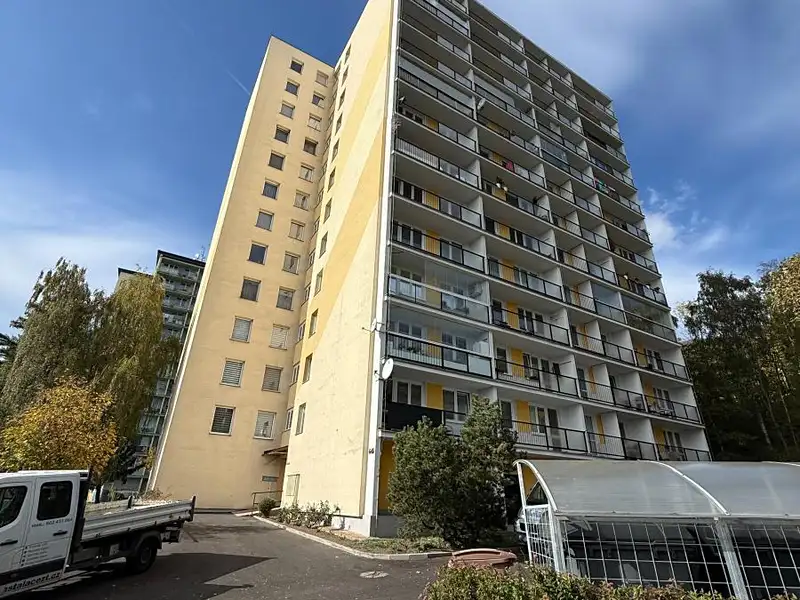 Prodej bytu 2+1 52 m², Osek – náhled fotky 1