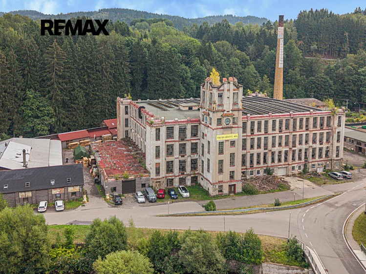 Комерційне приміщення на продаж, 15 800 м² (1 з 10)