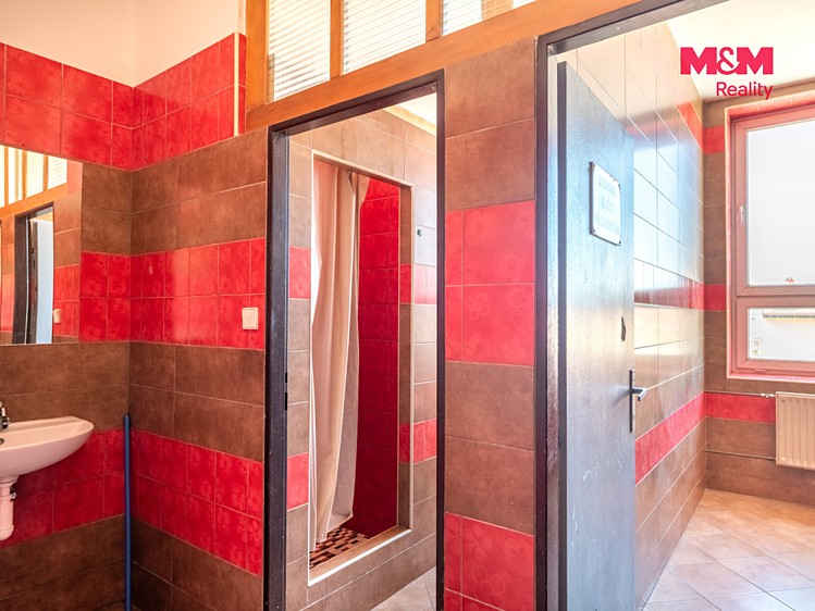 Комерційне приміщення на продаж, 1 121 м² (20 з 30)