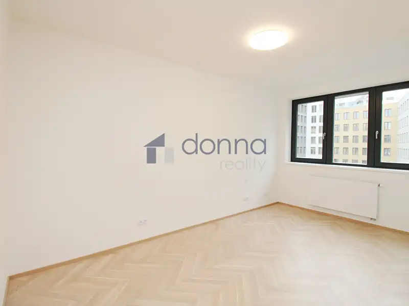 Prodej bytu 1+kk 39 m², Praha – náhled fotky 3