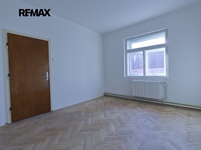 Prodej bytu 3+1, 74 m² (3 z 9)