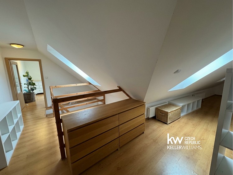 Pronájem bytu 3+kk, 106 m² (11 z 14)