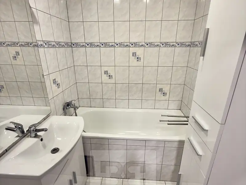 Pronájem bytu 3+kk 68 m², Kladno – náhled fotky 2