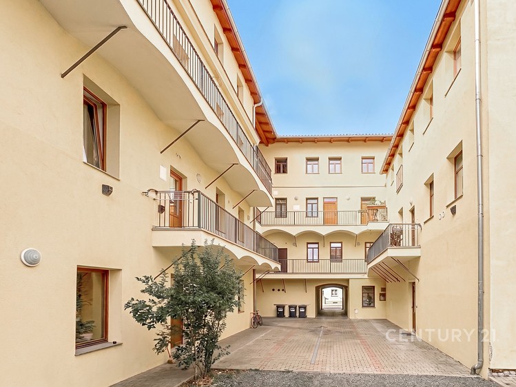 Квартира atypical на продаж, 250 м² (1 з 14)