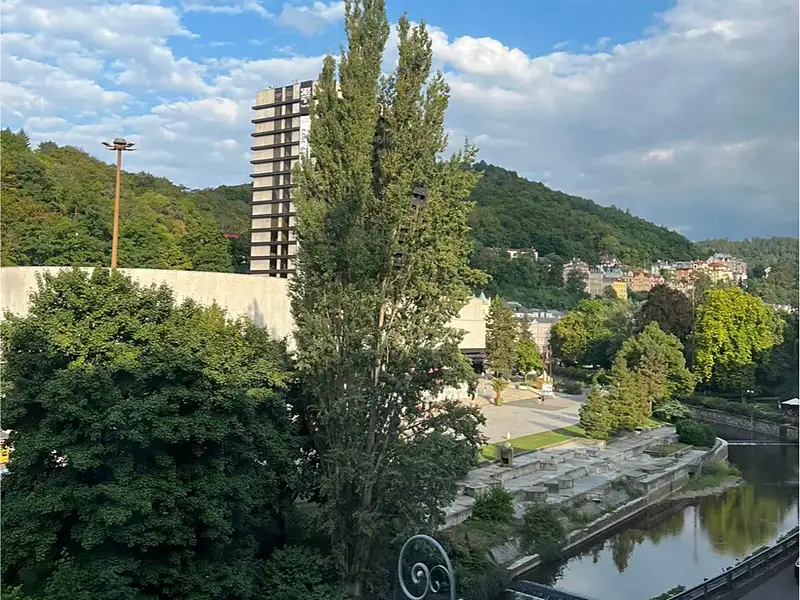 Pronájem bytu 2+1 52 m², Karlovy Vary – náhled fotky 3
