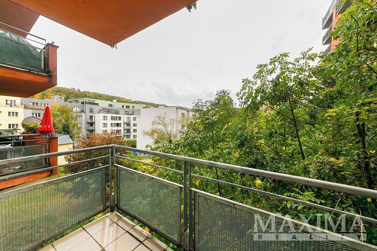 Prodej bytu 1+kk 36 m², Praha – fotka 1 z 3