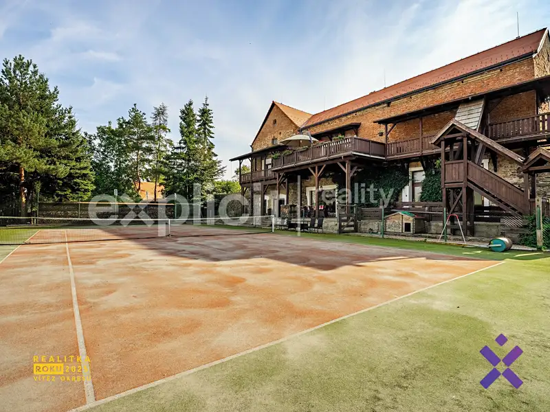 Prodej vily 1025 m², pozemek 4452 m², Jemnice – náhled fotky 1
