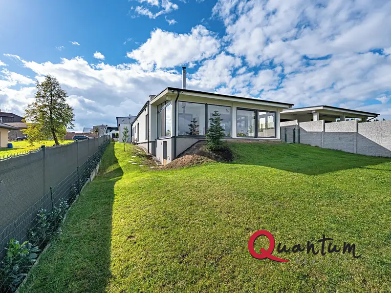 Prodej rodinného domu 244 m², pozemek 873 m², Divišov – náhled fotky 2