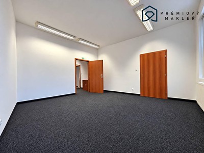 Pronájem komerčního prostoru, 35 m² (3 z 14)
