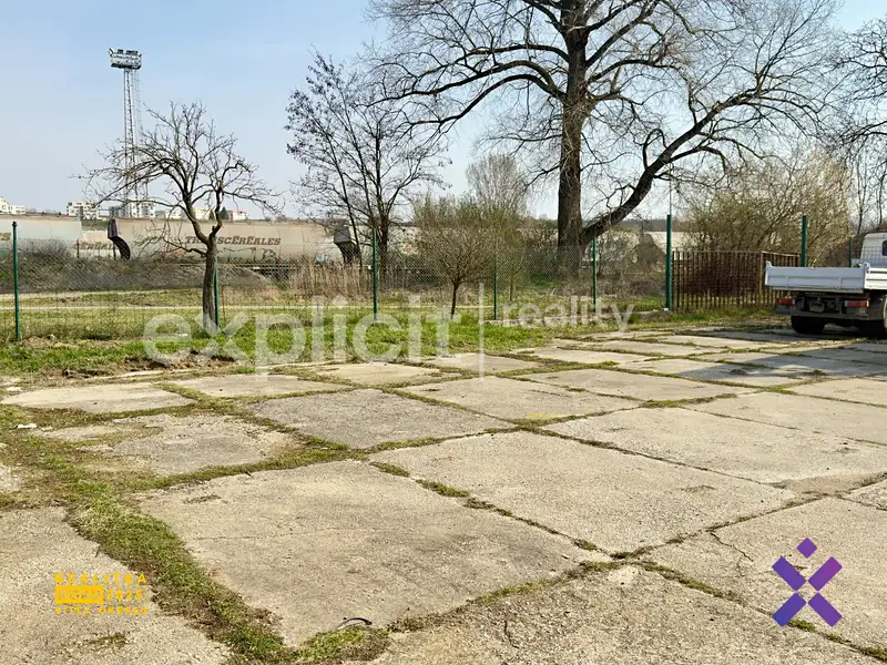 Pronájem komerčního pozemku 100 m², Kunovice – náhled fotky 2