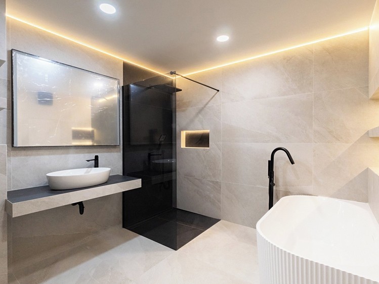 Pronájem bytu 3+kk, 80 m² (3 z 17)
