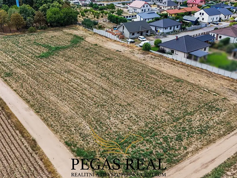 Prodej stavebního pozemku 3390 m², Hrádek – náhled fotky 3